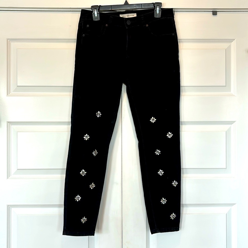 Black jeans with crystal flowers
